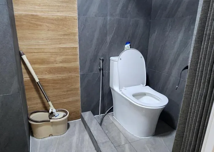 Spacious In Manila, Any Nationals Allowed